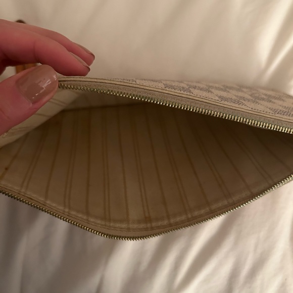 LV neverful pouch - Picture 6 of 6